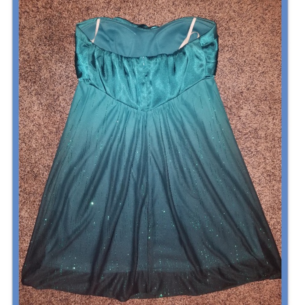 Prom Dress - Picture 2 of 2